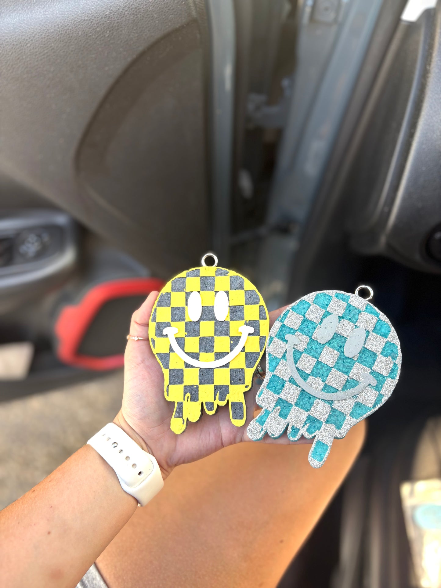 checkered smiley freshie