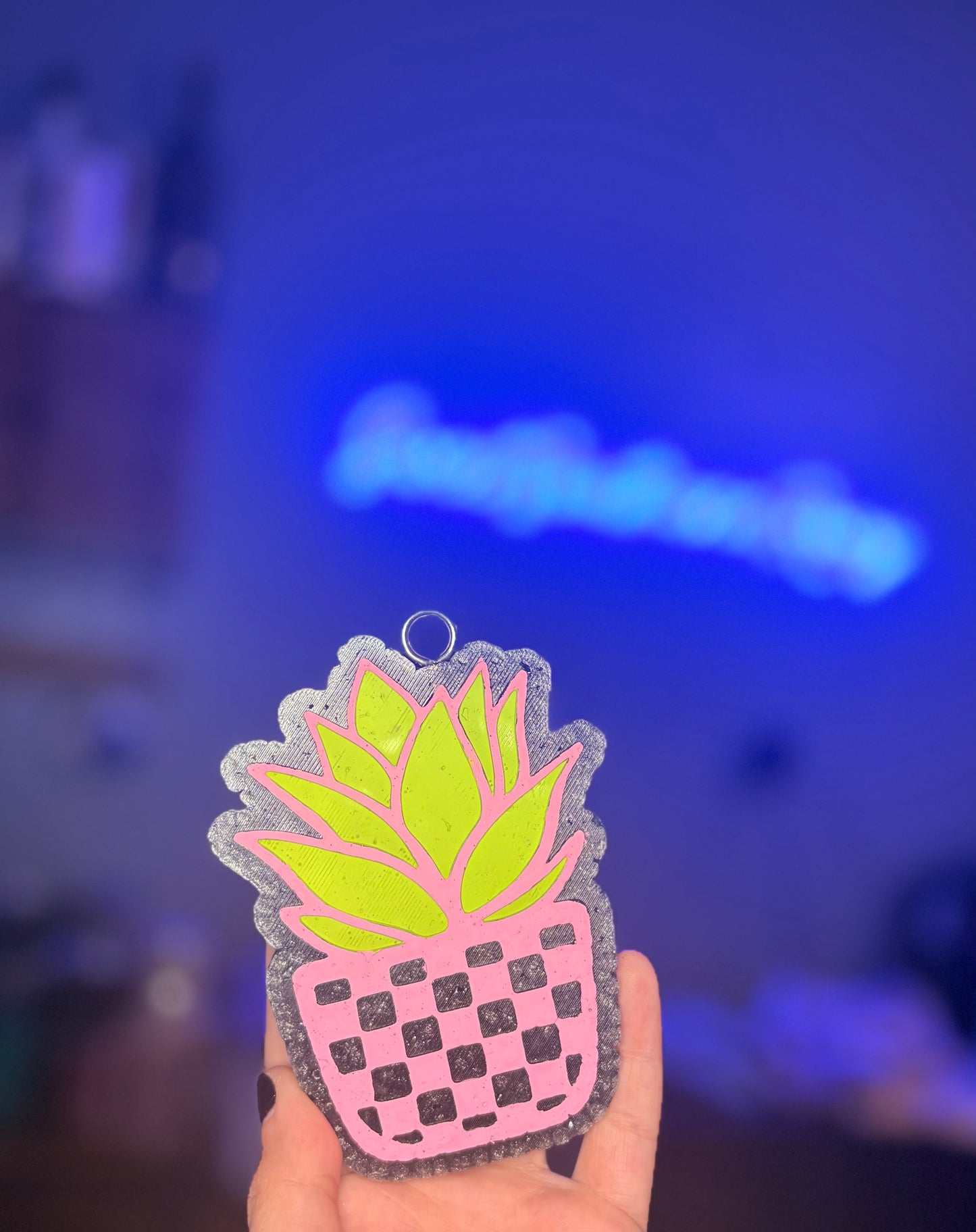 Checkered plant freshie
